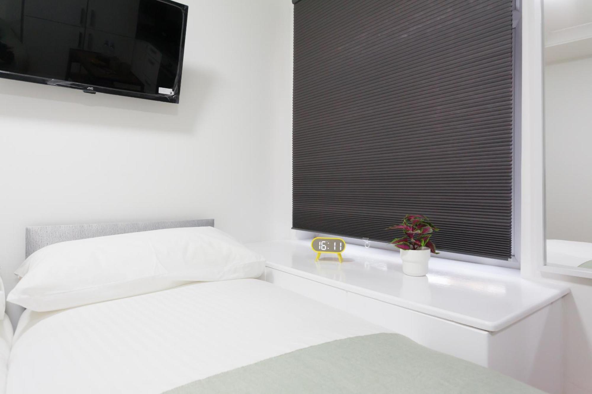 Eurostar Budget Rooms - Next To Kings Cross & Eurostar Train Station London Exterior photo